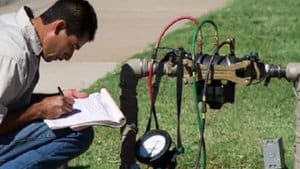Backflow-testing-tech